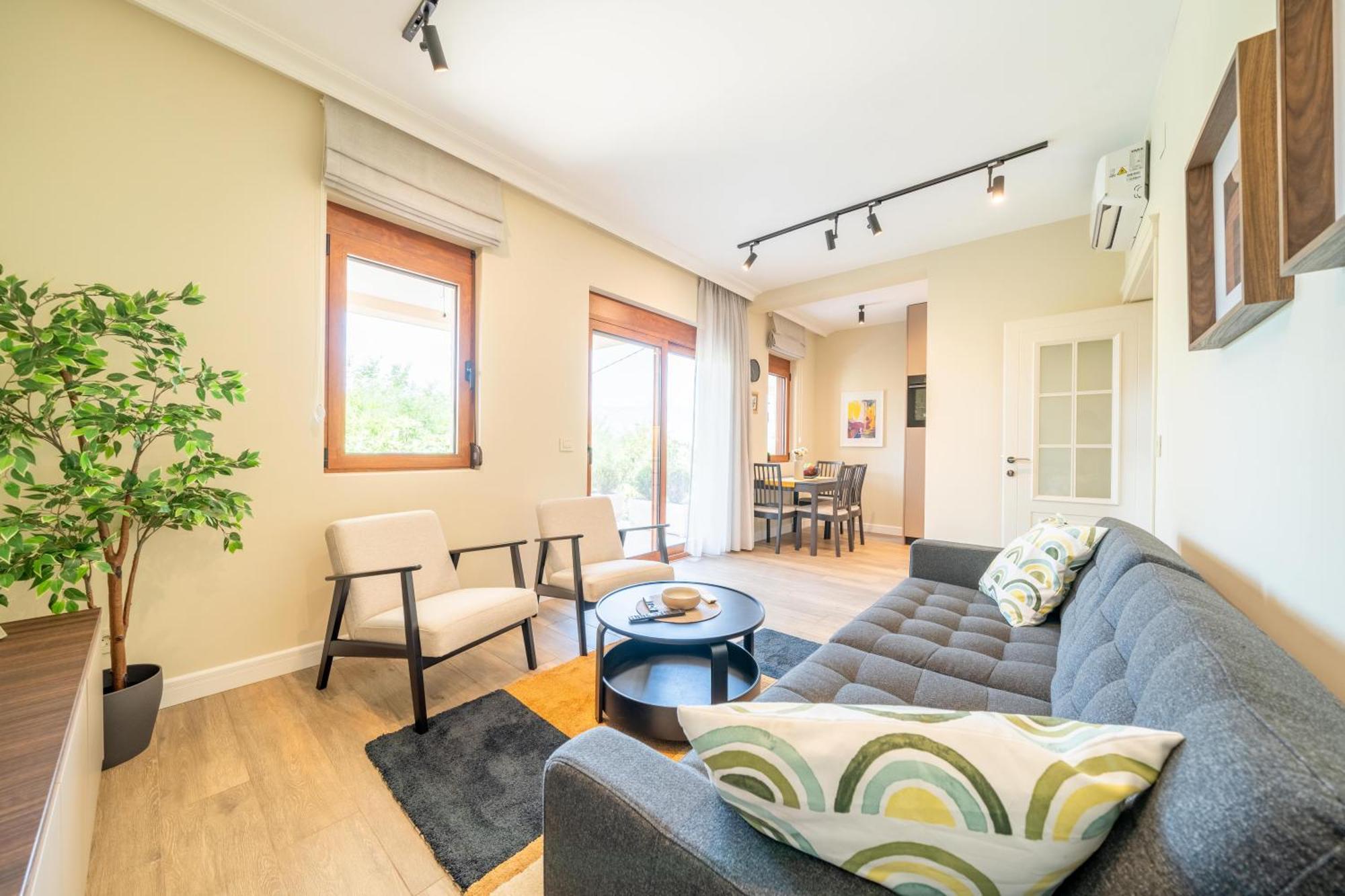 Bradasevic Tivat**** Апартаменти
