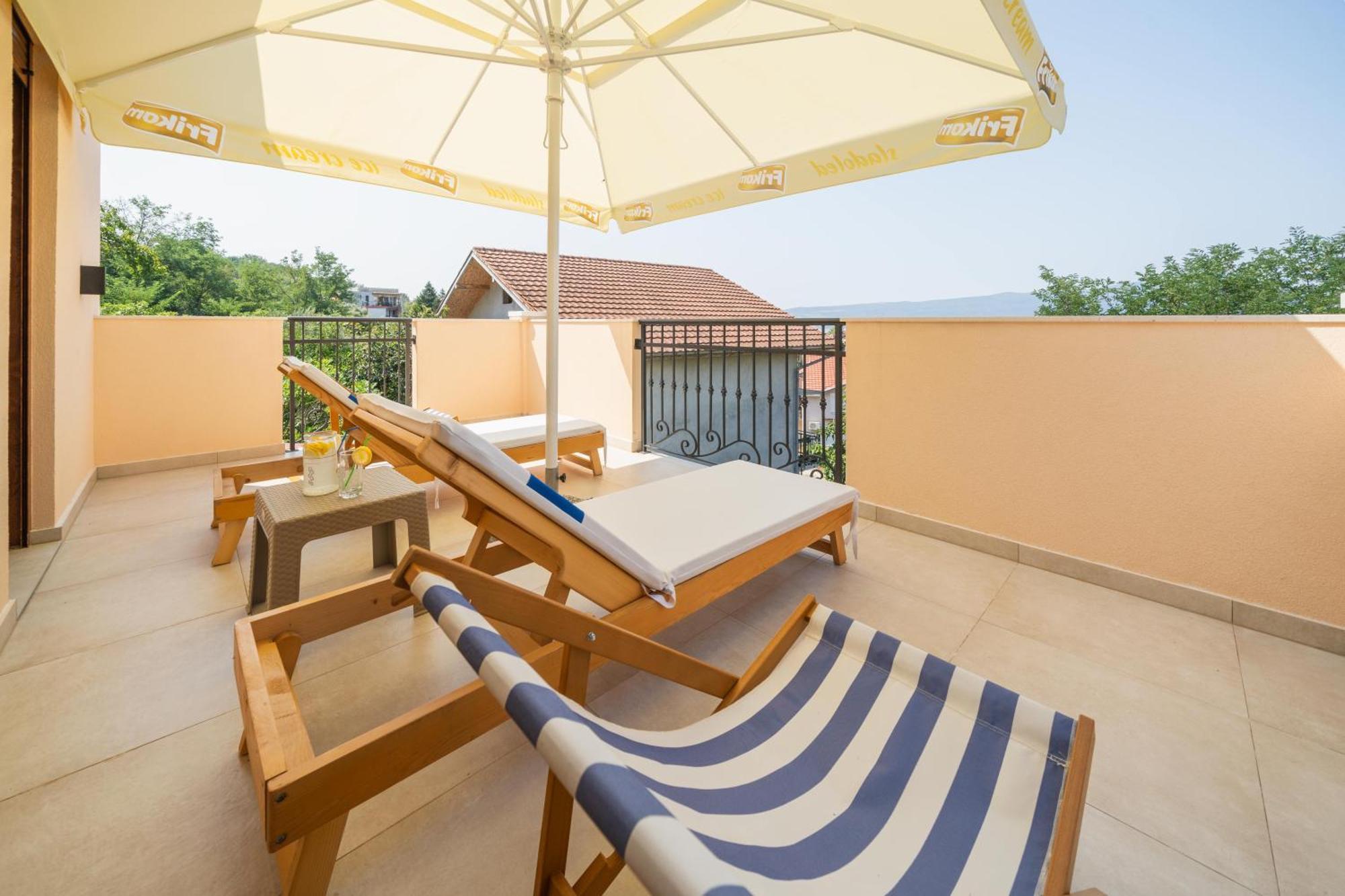 Bradasevic Tivat**** Апартаменти *