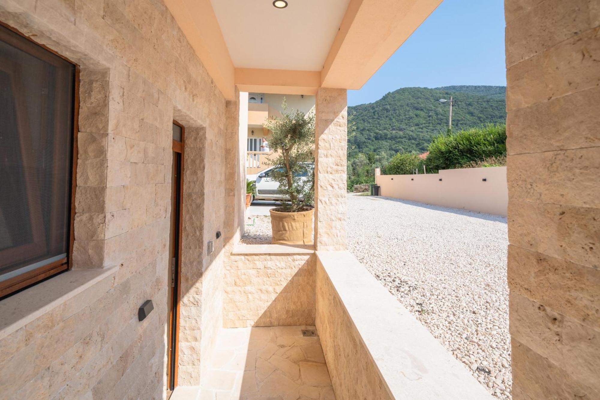 Bradasevic Tivat**** Апартаменти