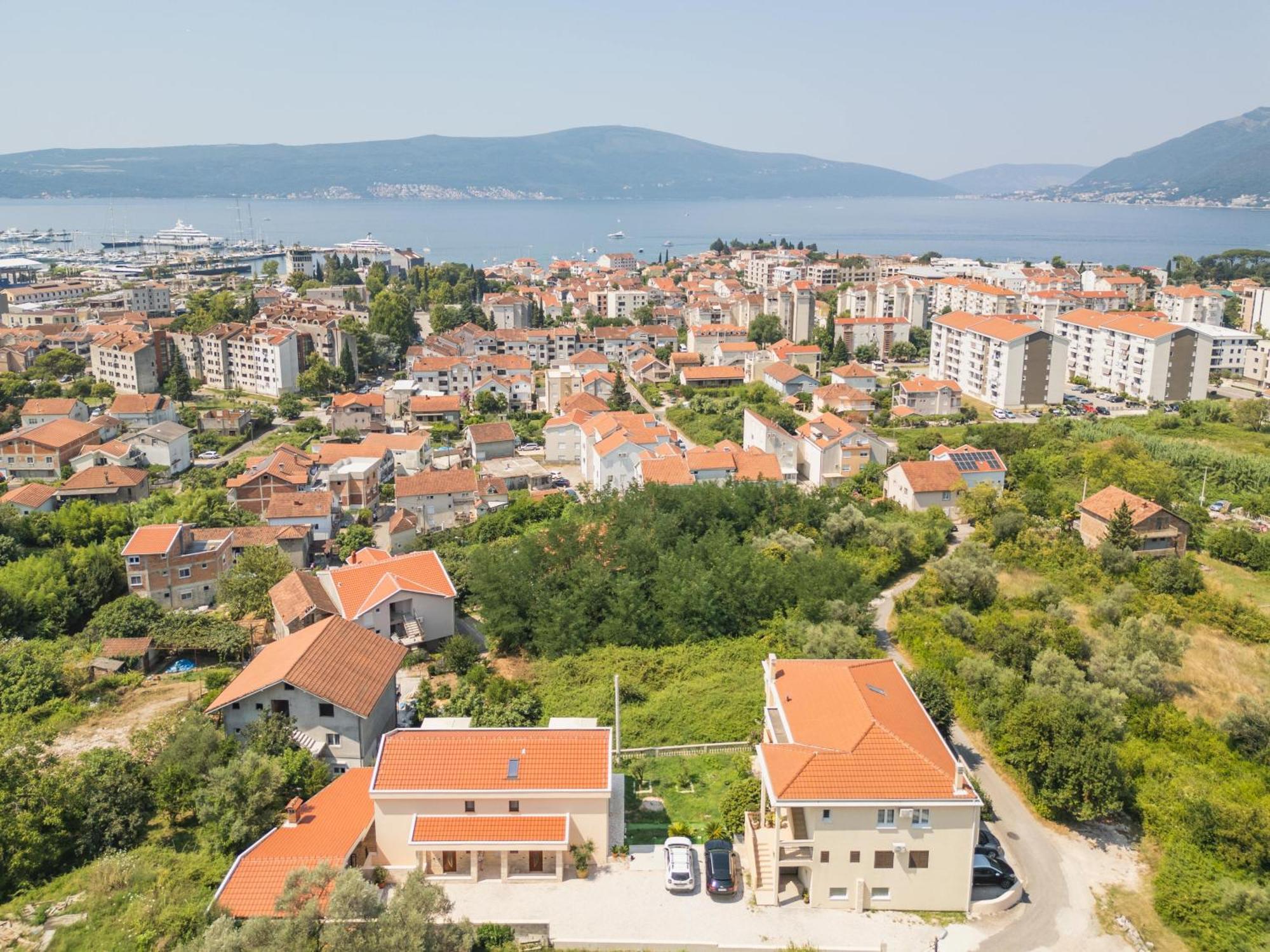 Bradasevic Tivat**** Тиват